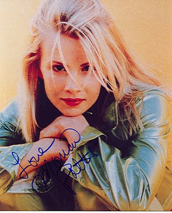 Monica Potter autograph