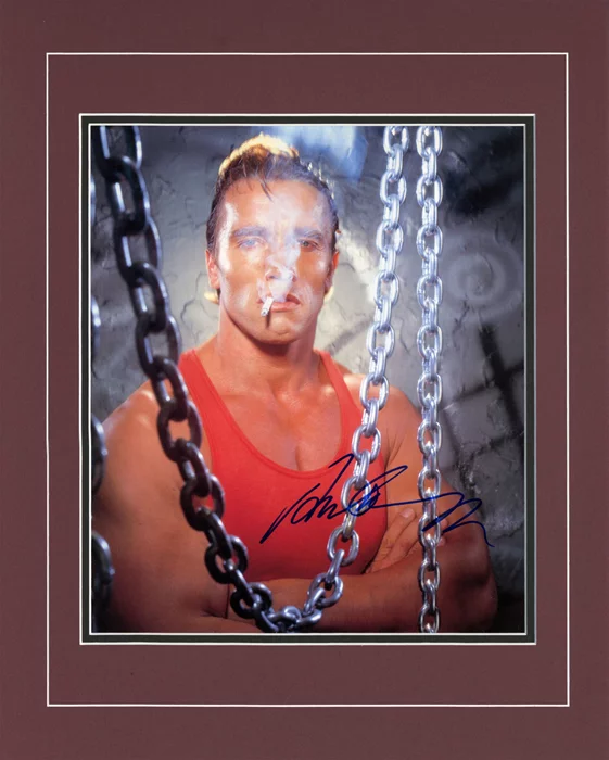 Arnold Schwarzenegger autograph