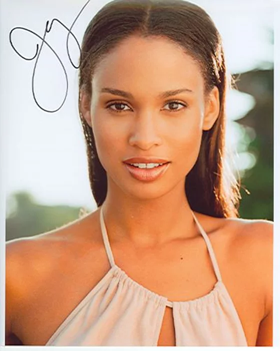 Joy Bryant autograph
