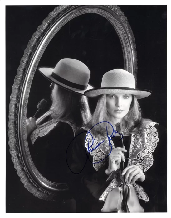 Priscilla Presley autograph