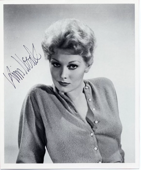 Kim Novak autograph