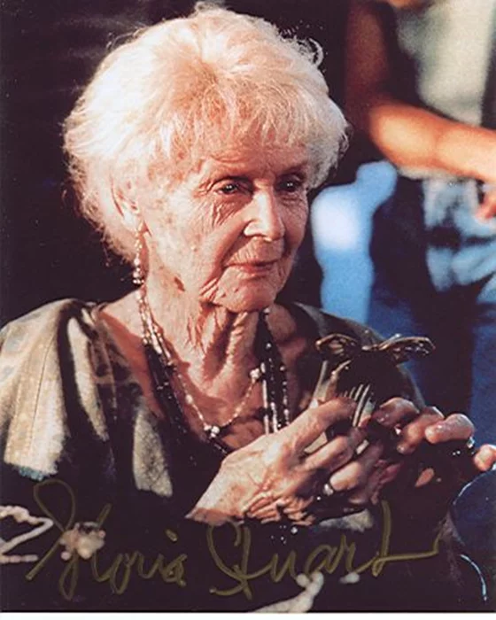 Gloria Stuart autograph
