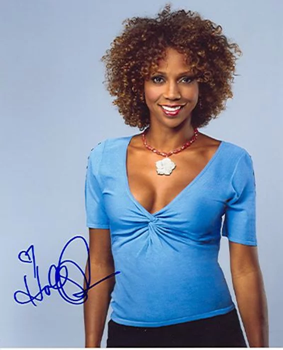 Holly Robinson-Peete autograph