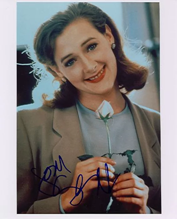 Joan Cusack autograph
