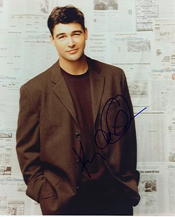 Kyle Chandler autograph