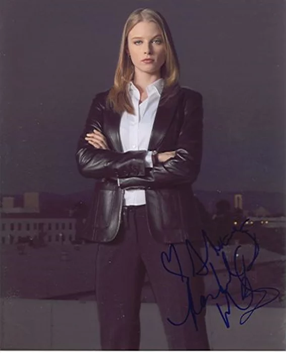 Rachel Nichols autograph