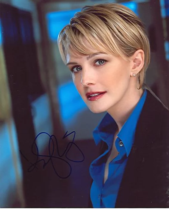 Kathryn Morris autograph