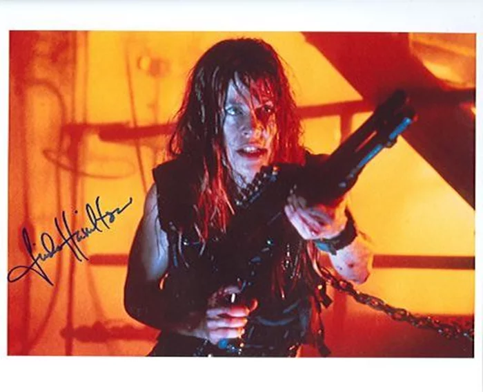 Linda Hamilton autograph