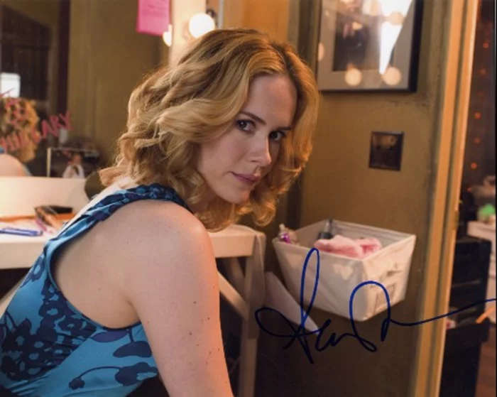 Sarah Paulson autograph