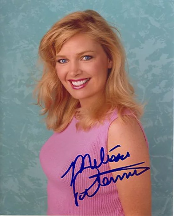 Melissa Peterman autograph
