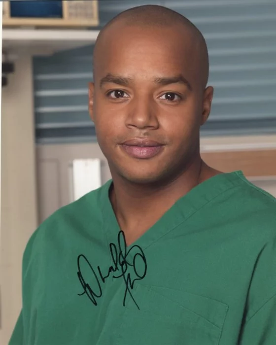 Donald Faison autograph