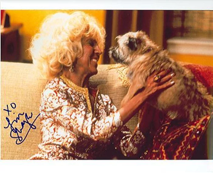 Lin Shaye autograph