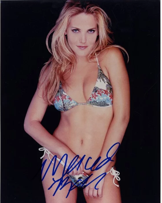 Mercedes McNab autograph