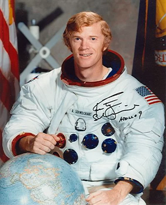 Rusty Schweickart autograph
