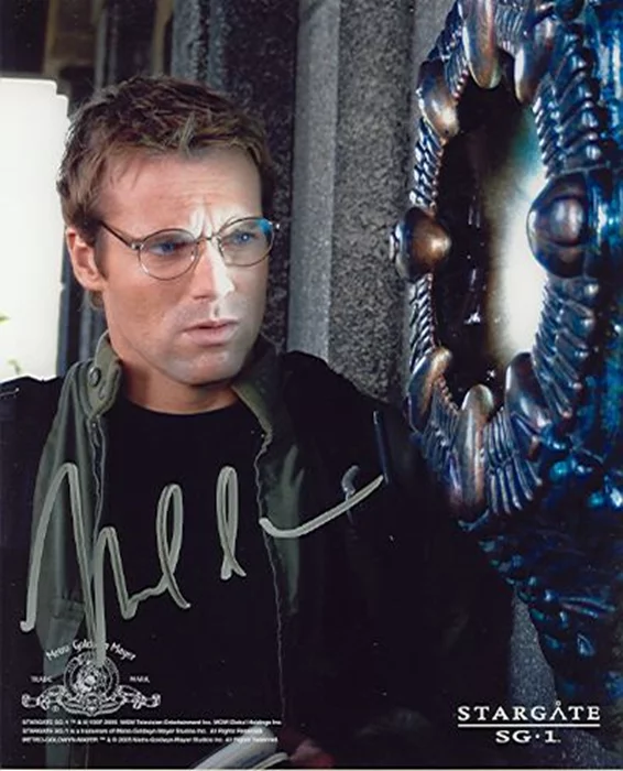 Michael Shanks autograph