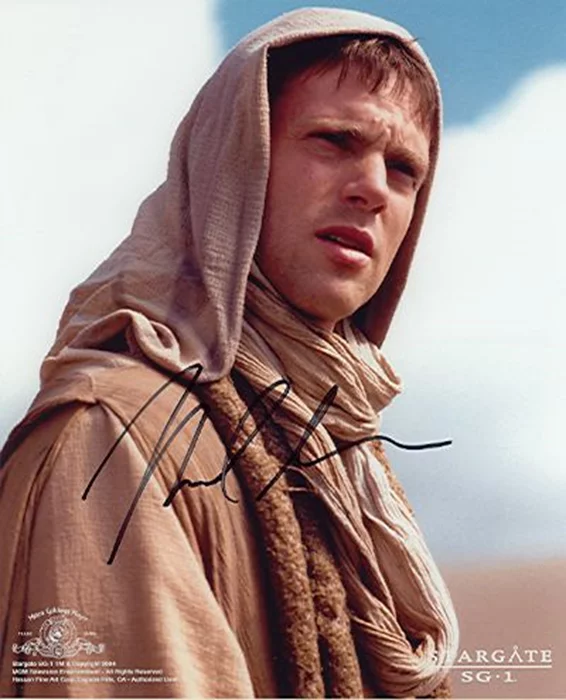 Michael Shanks autograph