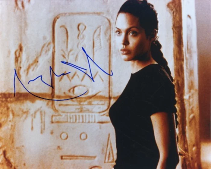 Angelina Jolie autograph