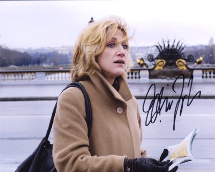Edie Falco autograph
