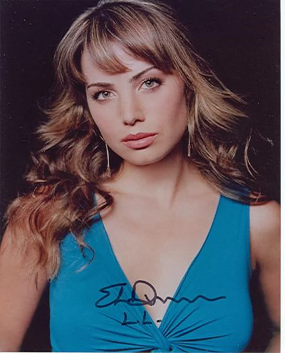 Erica Durance autograph