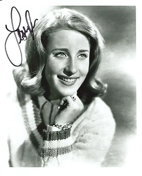 Lesley Gore autograph