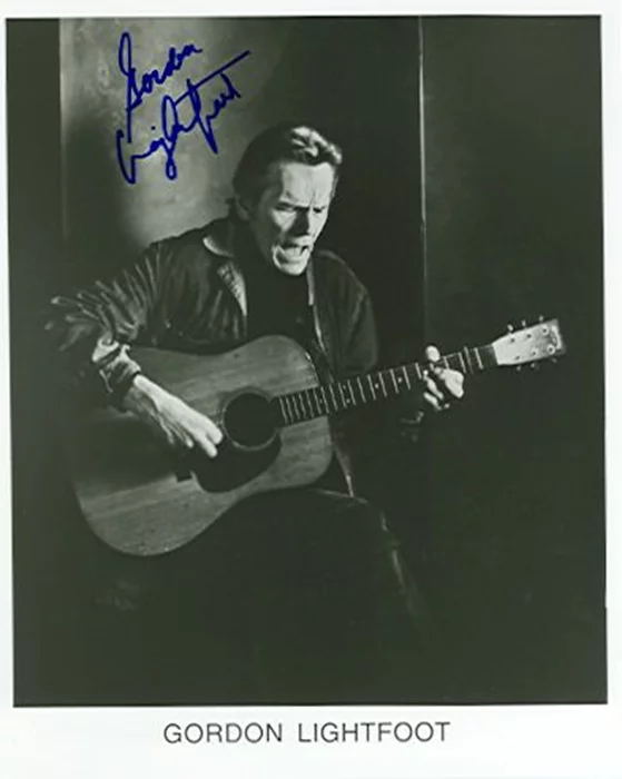 Gordon Lightfoot autograph