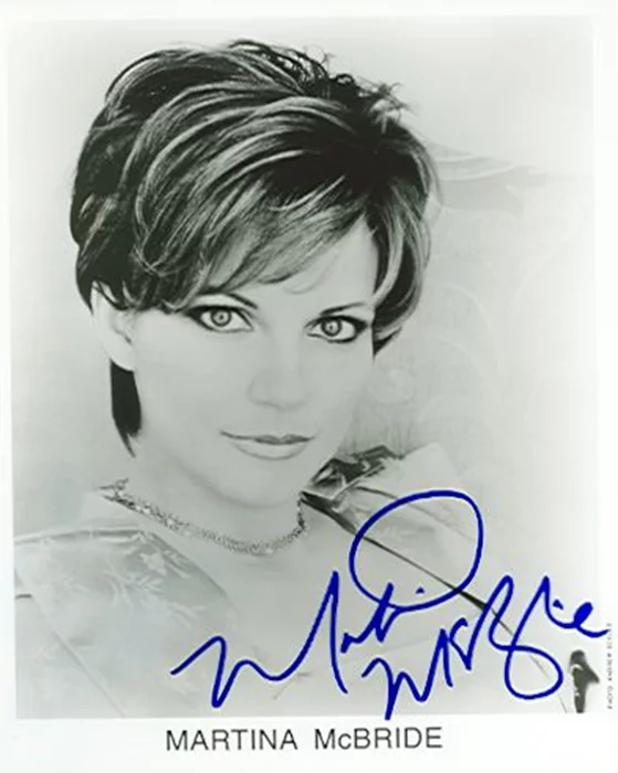 Martina McBride autograph