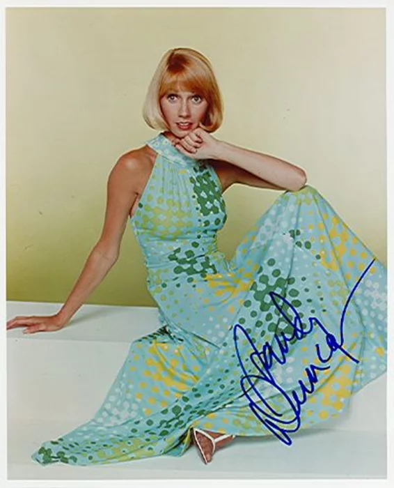 Sandy Duncan autograph