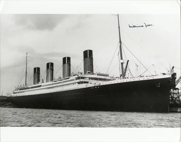 Millvina Dean autograph