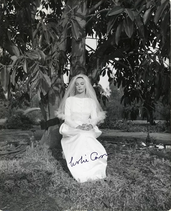 Leslie Caron autograph