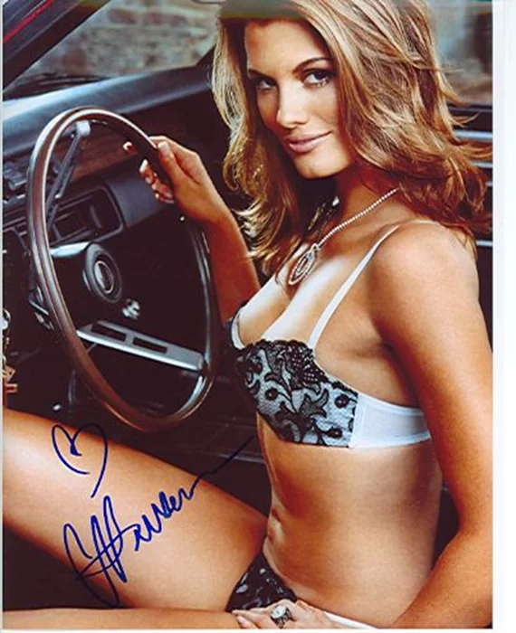 Courtney Hansen autograph