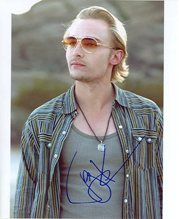 Joey Kern autograph