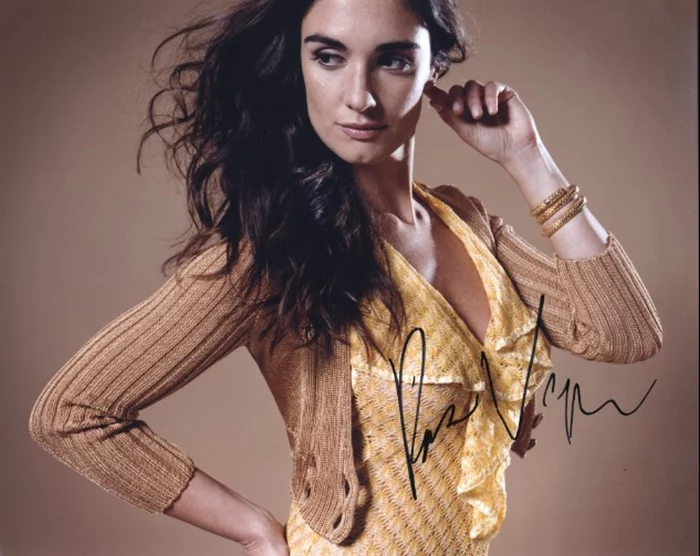 Paz Vega autograph