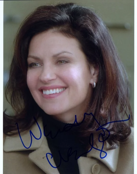 Wendy Crewson autograph