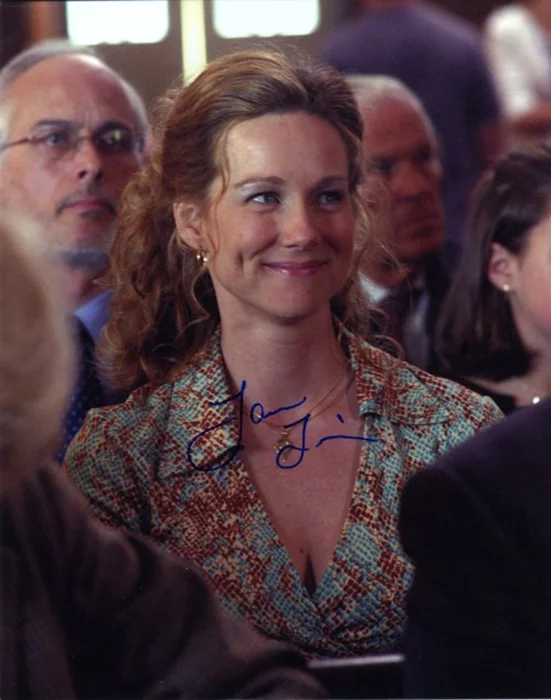 Laura Linney autograph