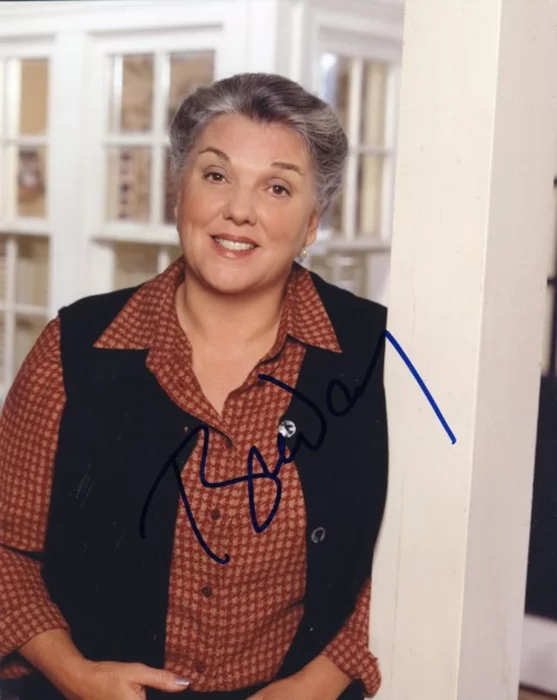 Tyne Daly autograph