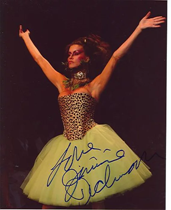 Janice Dickinson autograph