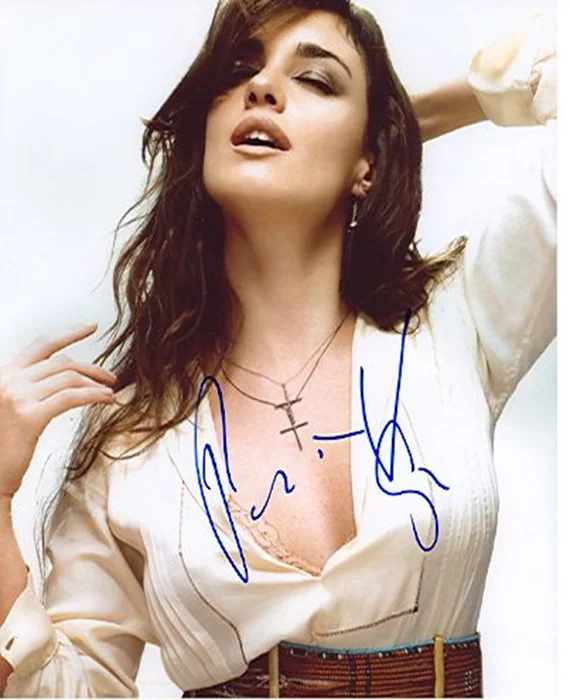 Paz Vega autograph