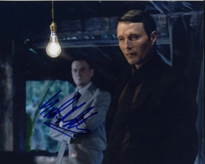 Mads Mikkelsen autograph