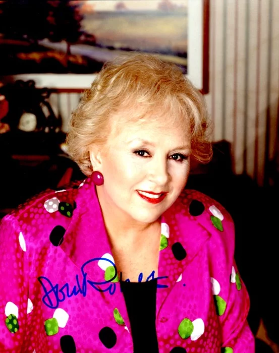 Doris Roberts autograph