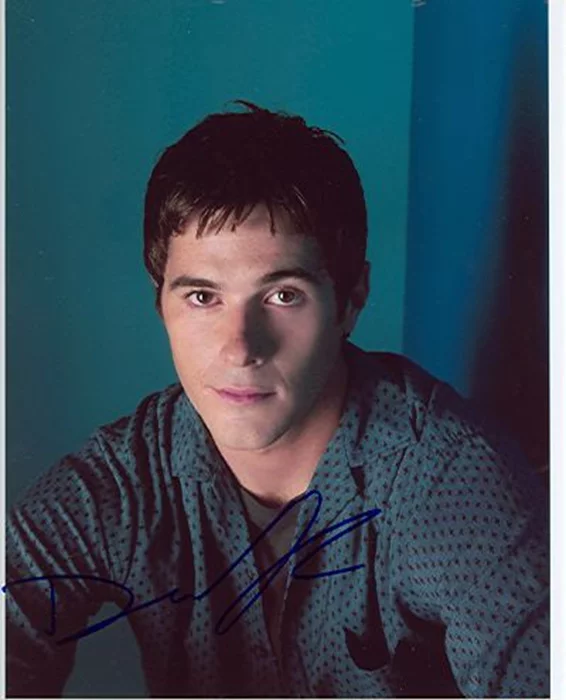 Dave Annable autograph