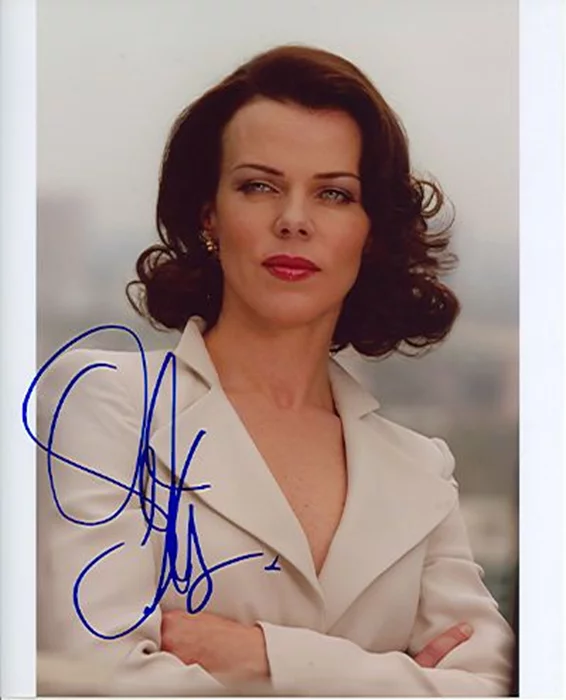 Debi Mazar autograph