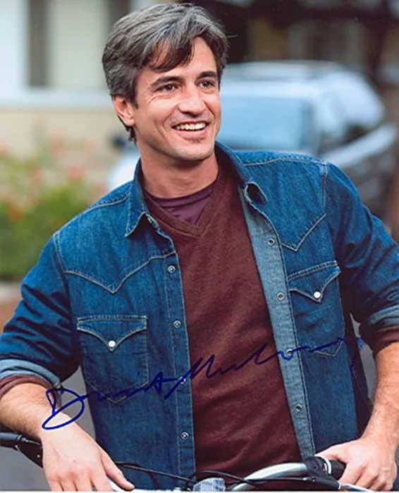 Dermot Mulroney autograph