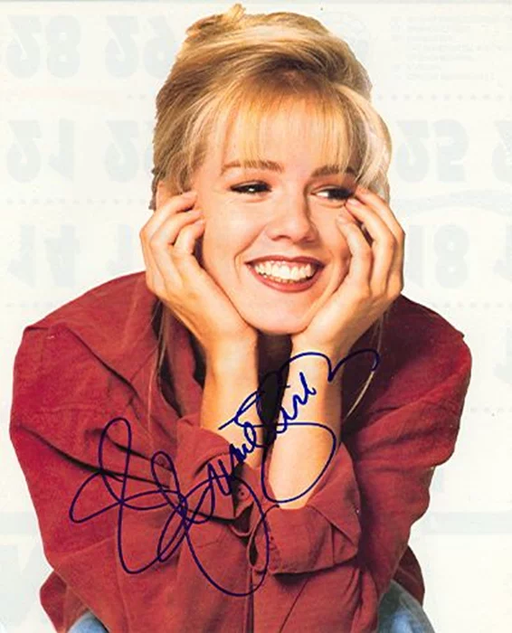 Jennie Garth autograph