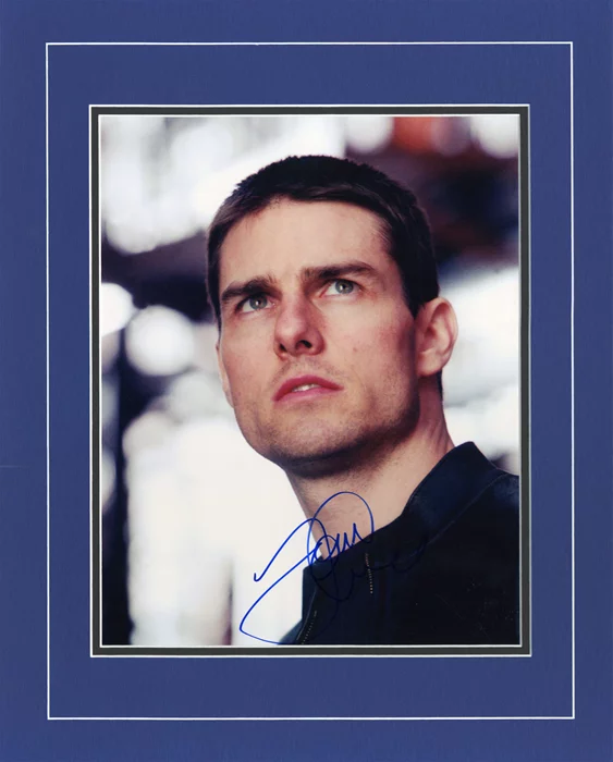 Tom Cruise autograph