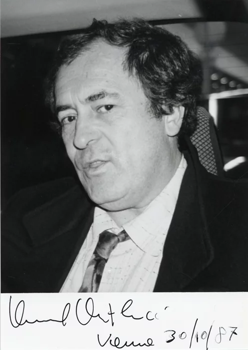 Bernardo Bertolucci autograph