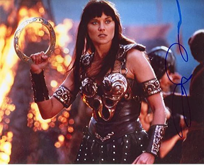Lucy Lawless autograph