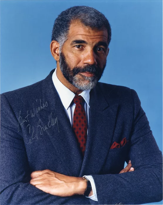 Ed Bradley autograph