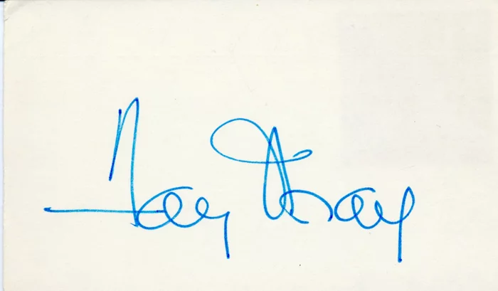 Fay Wray autograph