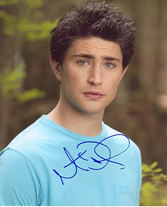 Matt Dallas autograph