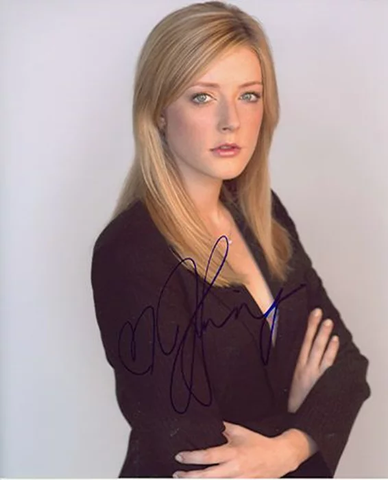 Jennifer Finnigan autograph